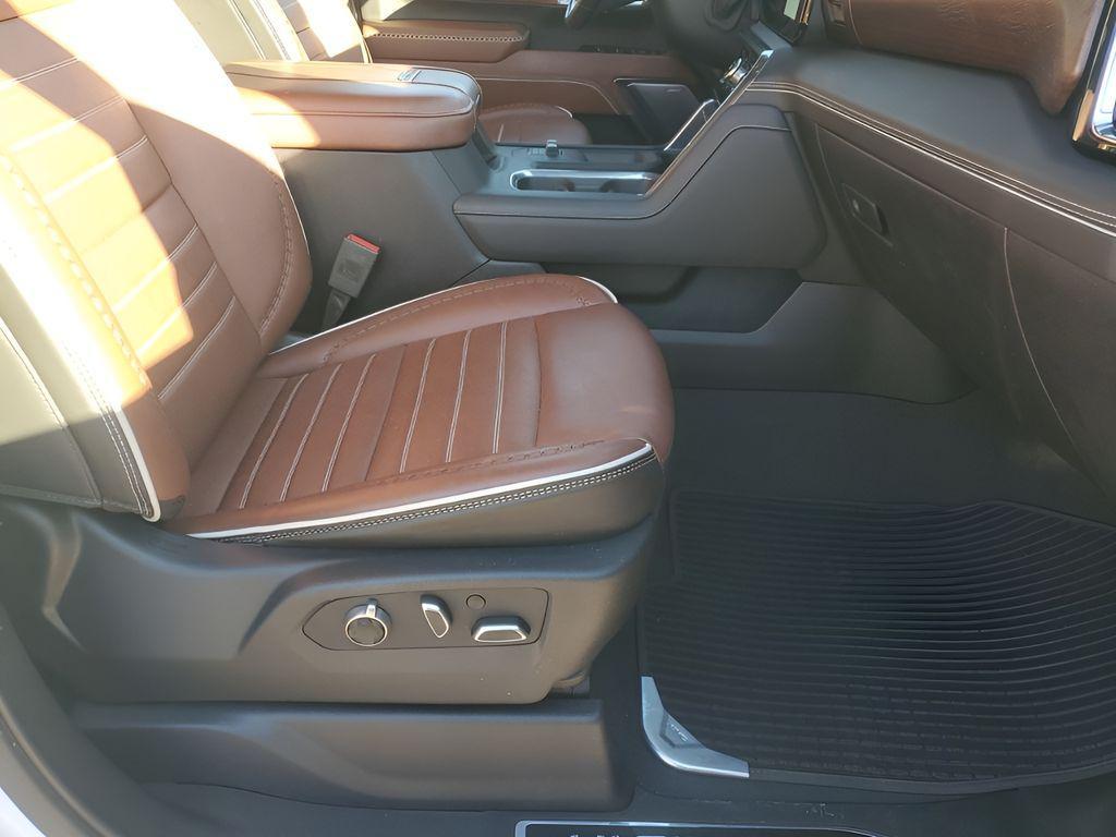 used 2024 GMC Sierra 2500 car, priced at $81,136