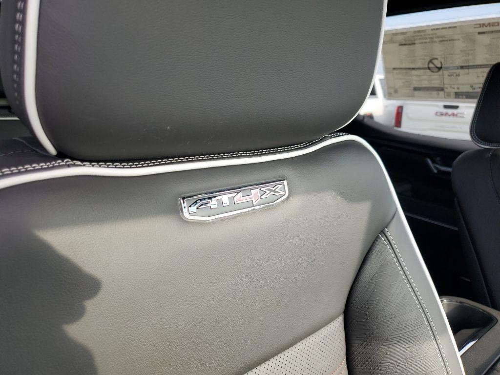 new 2025 GMC Sierra 1500 car, priced at $76,064