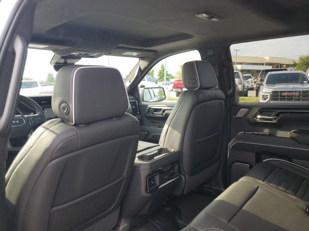new 2025 GMC Sierra 1500 car, priced at $76,064