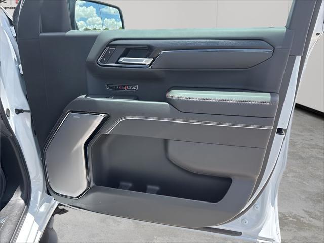new 2025 GMC Sierra 1500 car, priced at $83,264