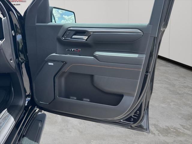 new 2025 GMC Sierra 1500 car, priced at $69,604