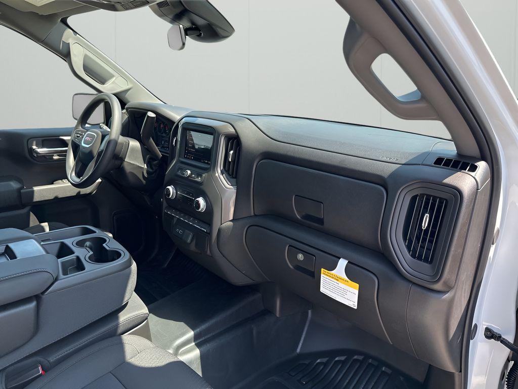 new 2026 GMC Sierra 1500 car, priced at $43,175