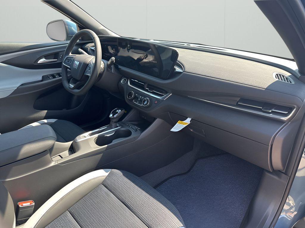 new 2025 Buick Envista car, priced at $25,674