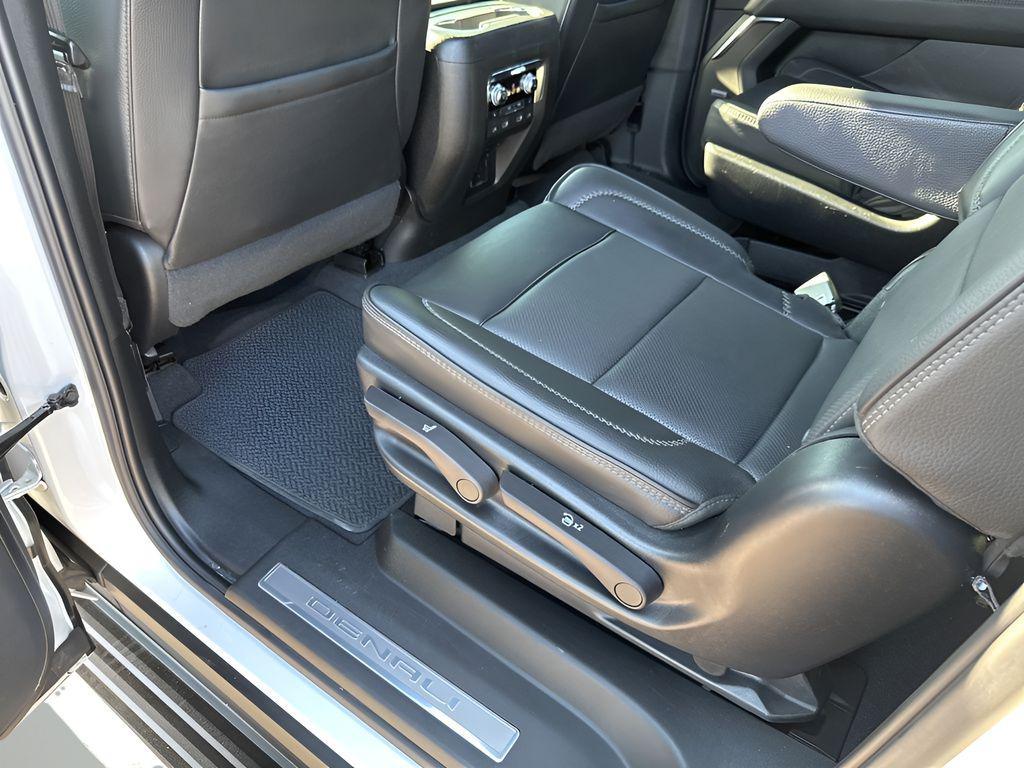 used 2023 GMC Yukon XL car, priced at $59,977