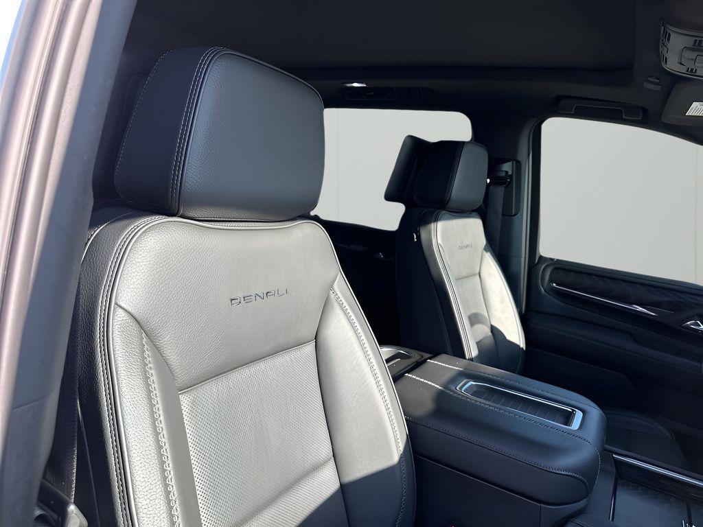 used 2023 GMC Yukon XL car, priced at $59,977