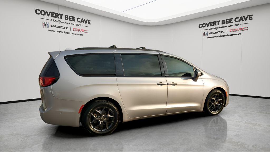 used 2019 Chrysler Pacifica car, priced at $18,486