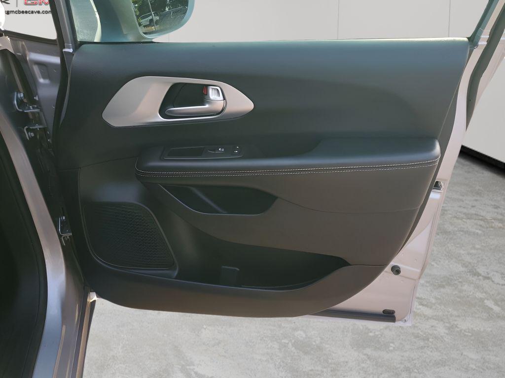 used 2019 Chrysler Pacifica car, priced at $18,486