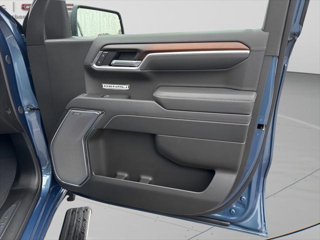 new 2025 GMC Sierra 1500 car, priced at $67,024