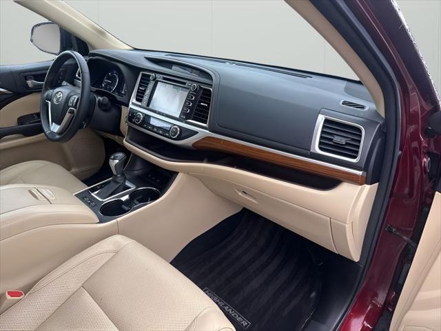 used 2017 Toyota Highlander Hybrid car, priced at $21,074