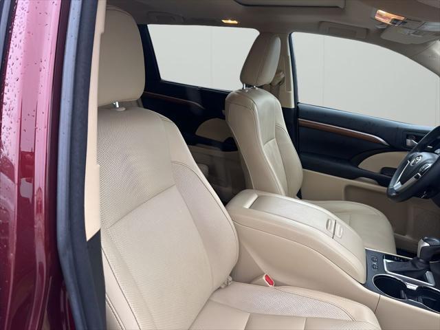used 2017 Toyota Highlander Hybrid car, priced at $21,074