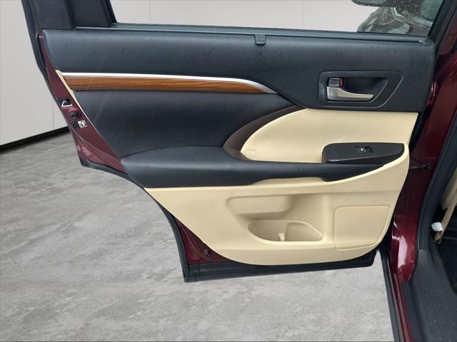 used 2017 Toyota Highlander Hybrid car, priced at $21,074