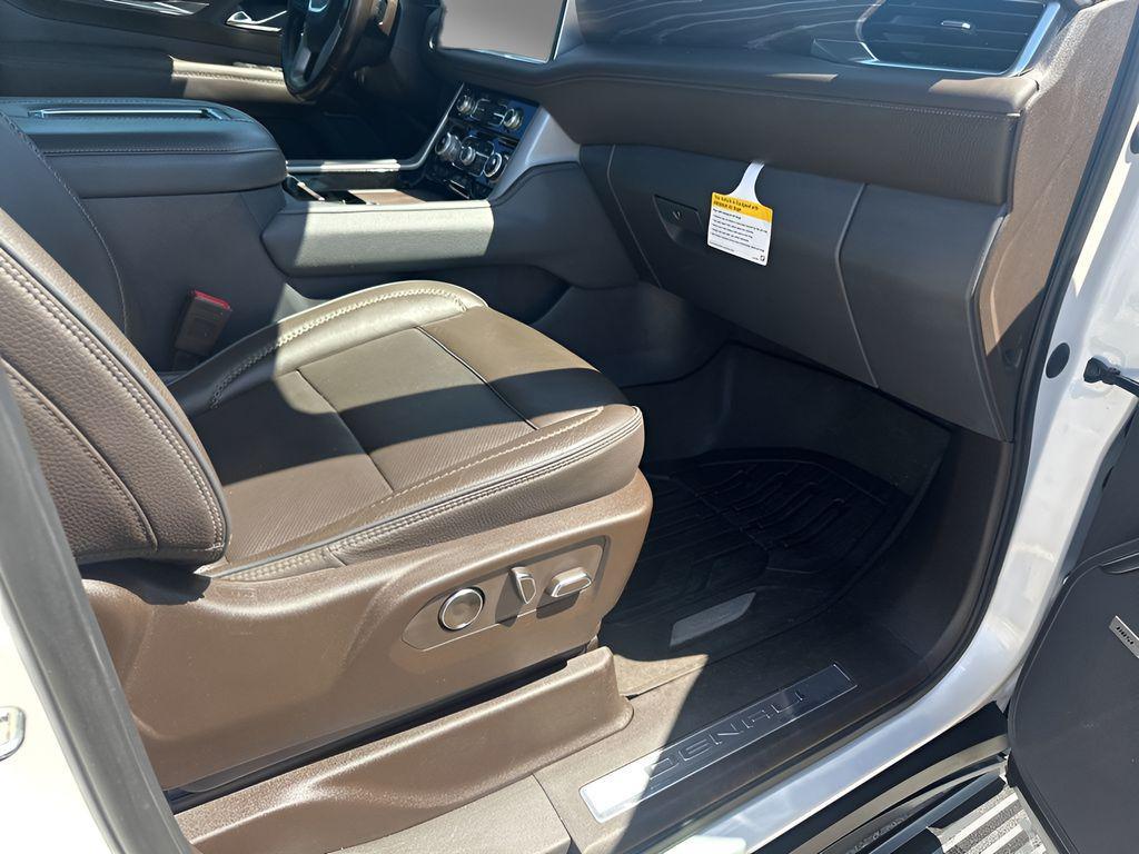 used 2021 GMC Yukon car, priced at $44,535