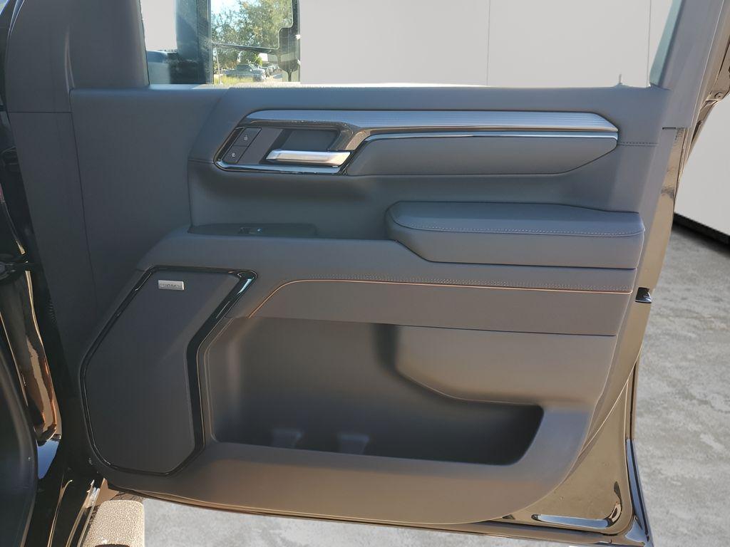 new 2025 GMC Sierra 2500 car, priced at $82,601