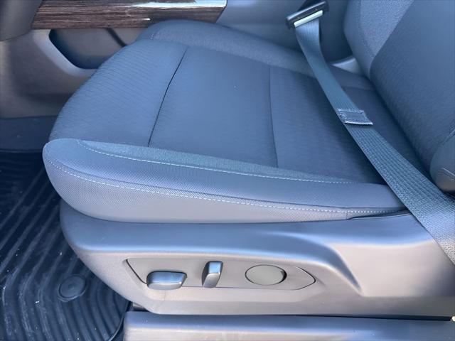 new 2025 GMC Sierra 1500 car, priced at $51,295