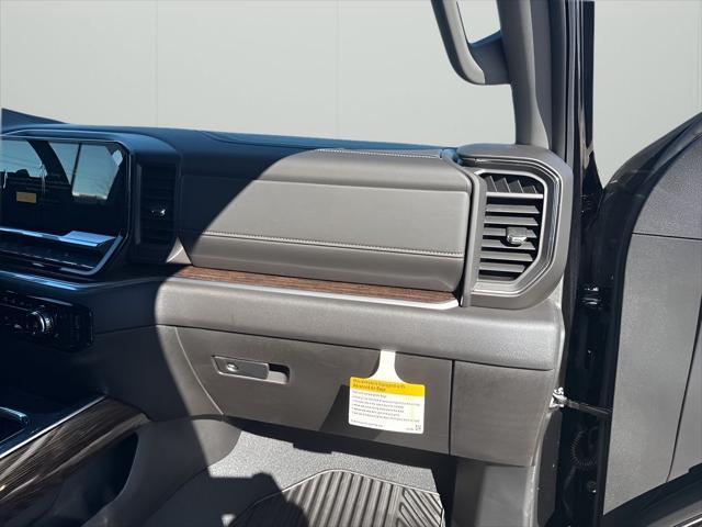 new 2025 GMC Sierra 1500 car, priced at $51,295
