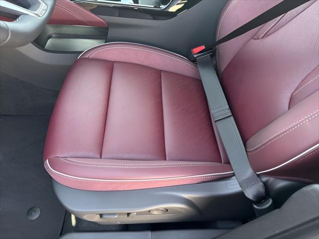 new 2025 Buick Envision car, priced at $39,055