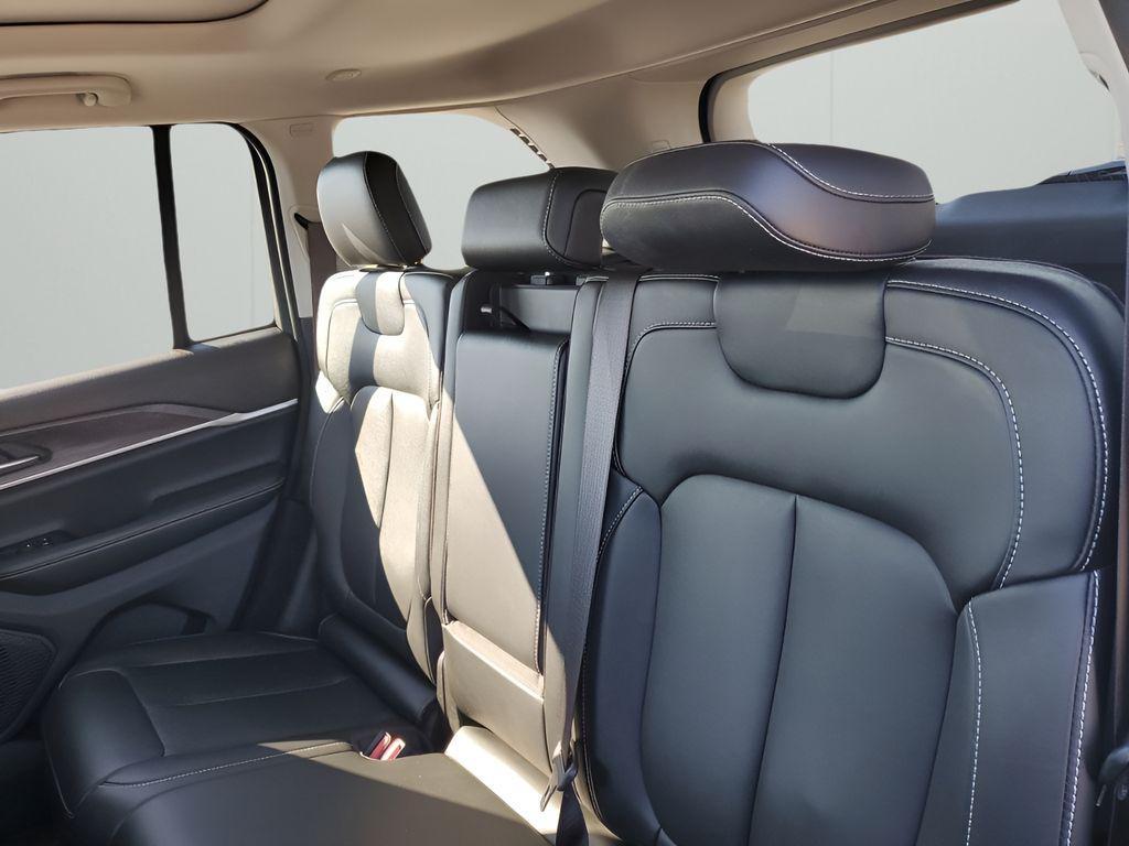 used 2024 Jeep Grand Cherokee car, priced at $34,977