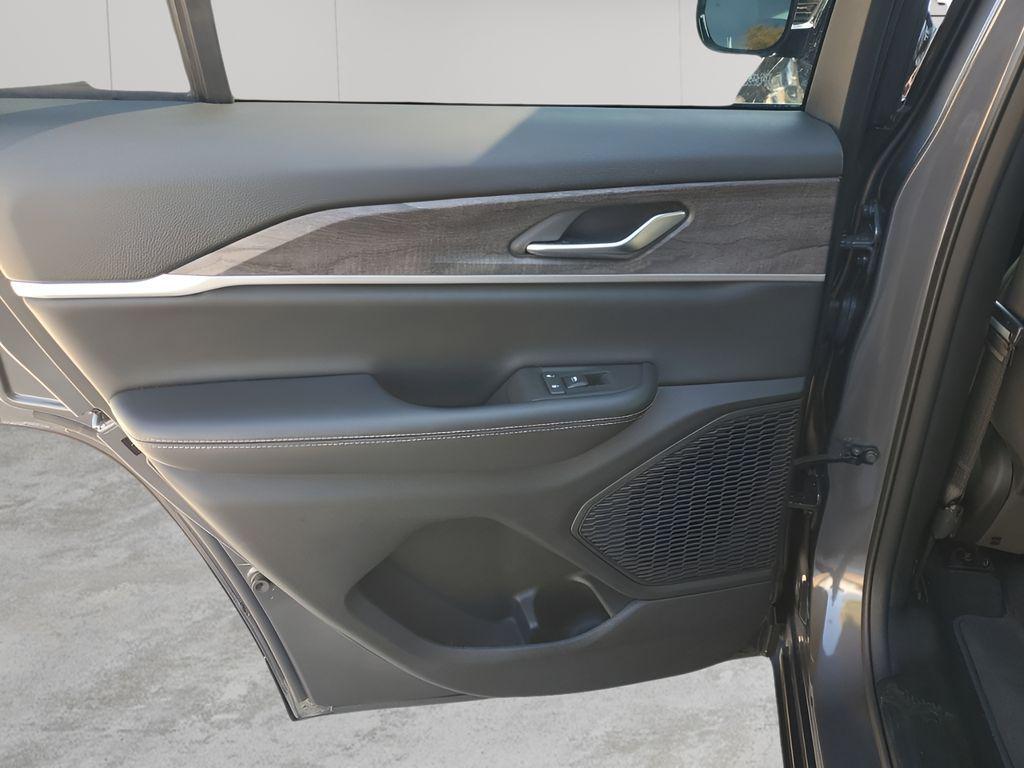 used 2024 Jeep Grand Cherokee car, priced at $34,977