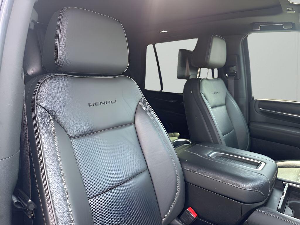 used 2021 GMC Yukon car, priced at $48,577