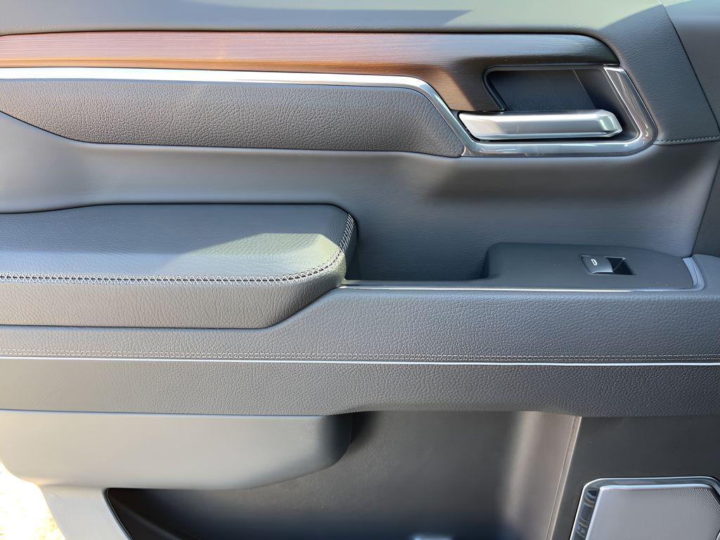 new 2025 GMC Sierra 1500 car, priced at $68,524