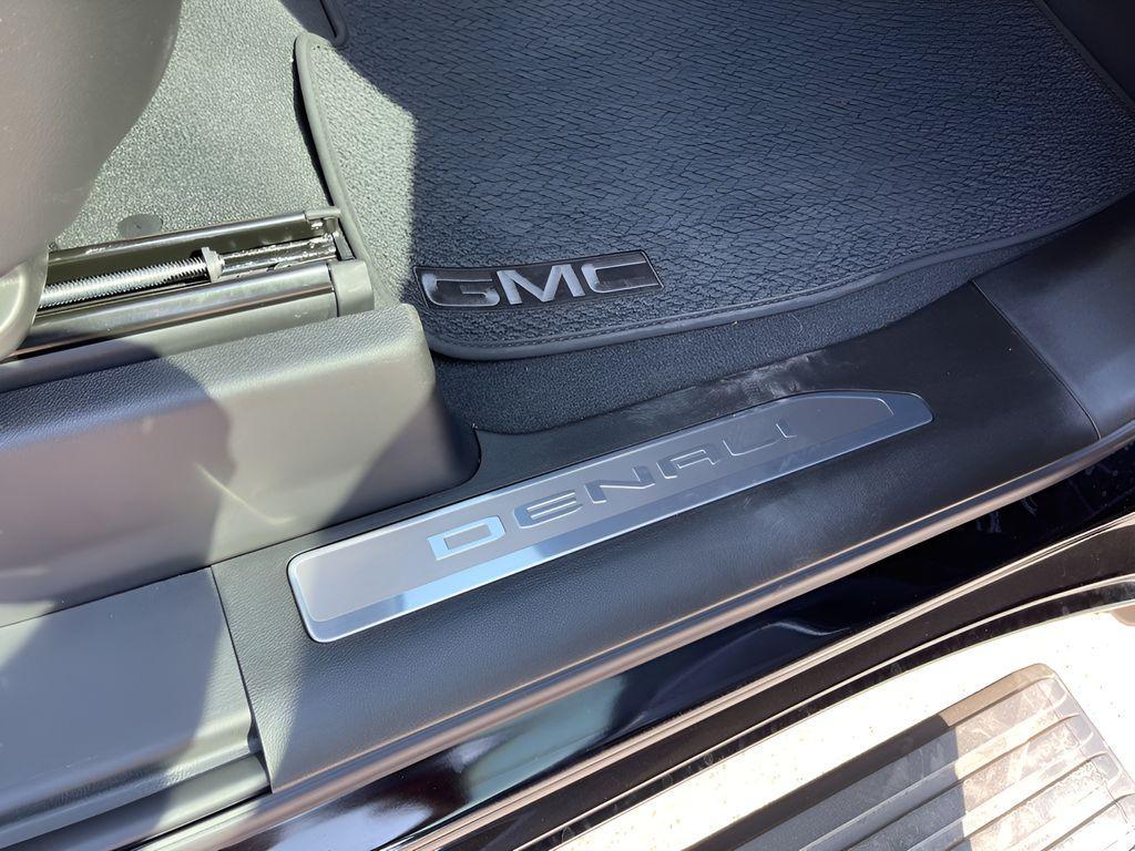 new 2025 GMC Sierra 1500 car, priced at $68,524