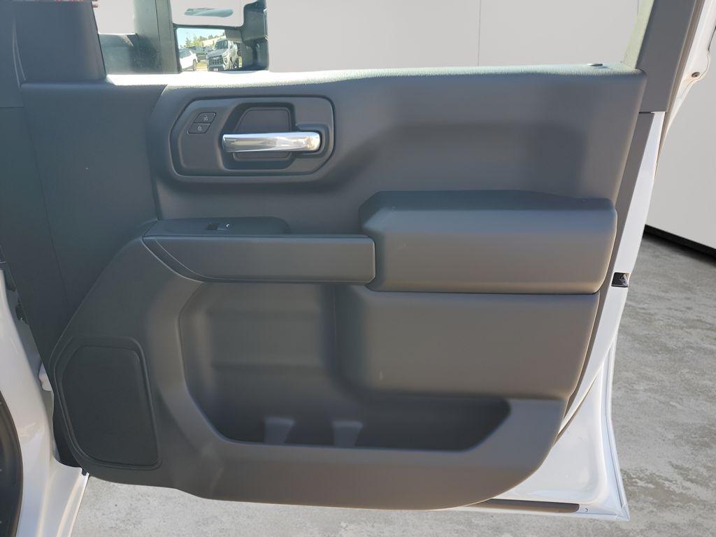 new 2025 GMC Sierra 2500 car, priced at $59,705