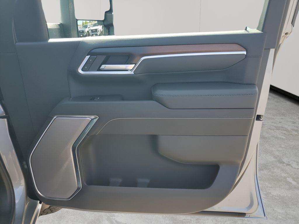 new 2026 GMC Sierra 2500 car, priced at $90,259