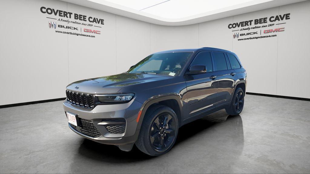 used 2023 Jeep Grand Cherokee car, priced at $27,555