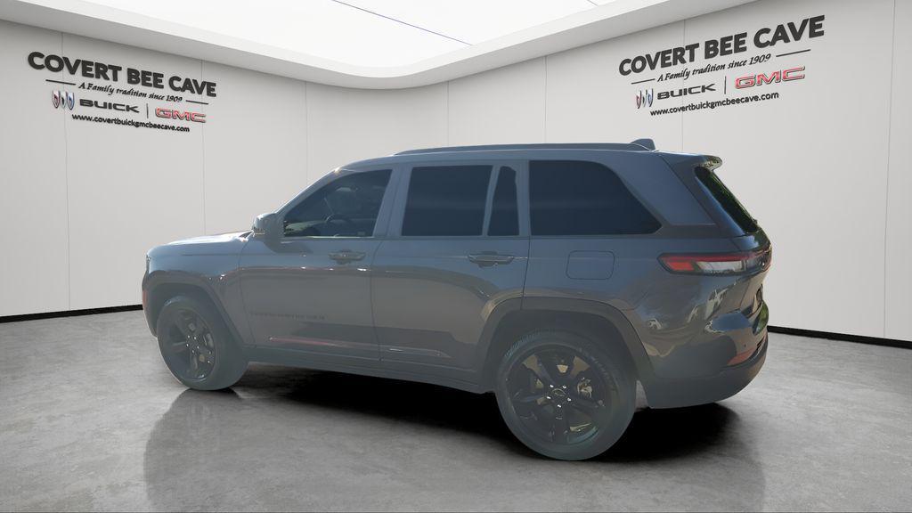 used 2023 Jeep Grand Cherokee car, priced at $27,555