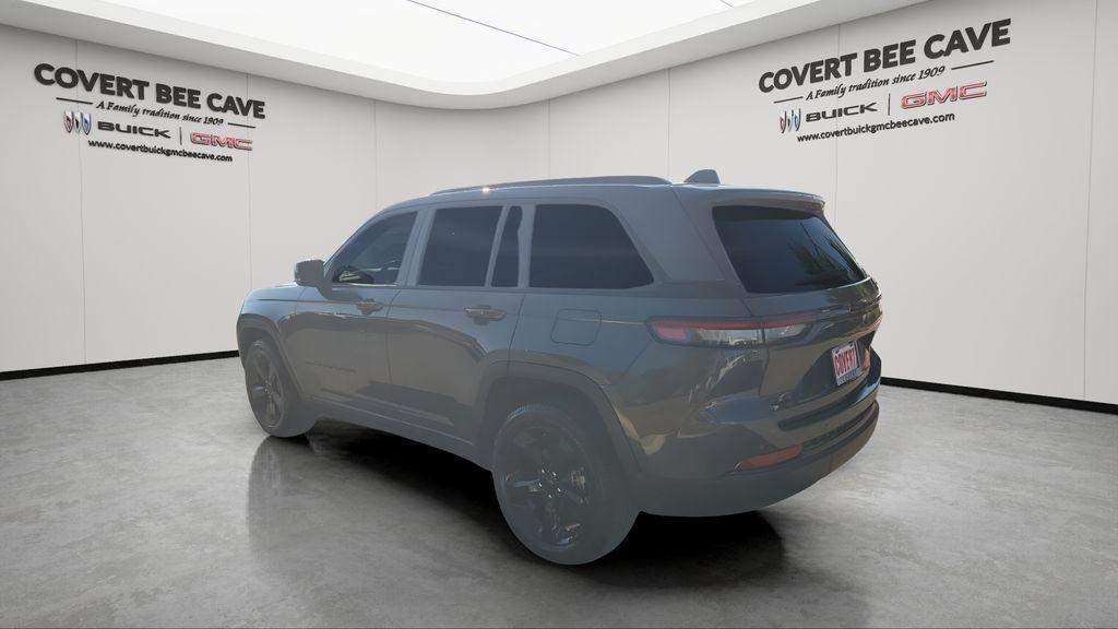 used 2023 Jeep Grand Cherokee car, priced at $27,555