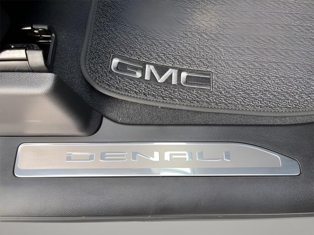 new 2025 GMC Sierra 1500 car, priced at $69,574