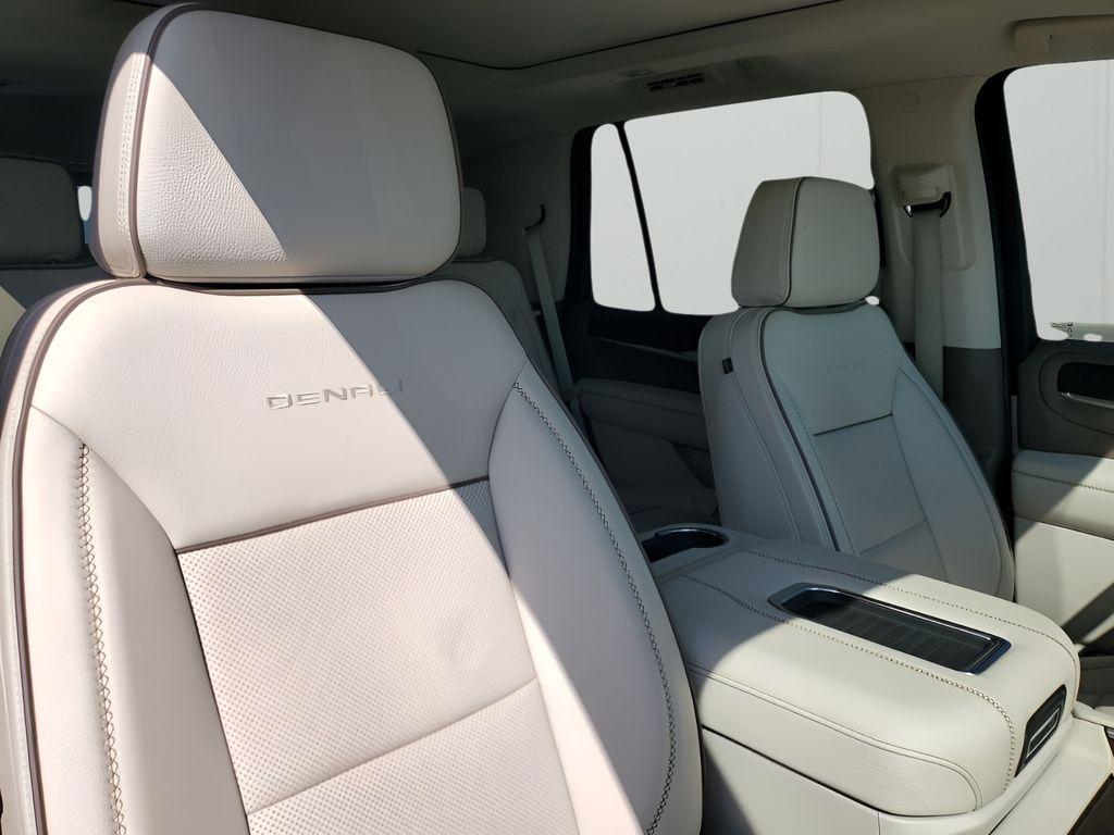 used 2023 GMC Yukon car, priced at $58,676