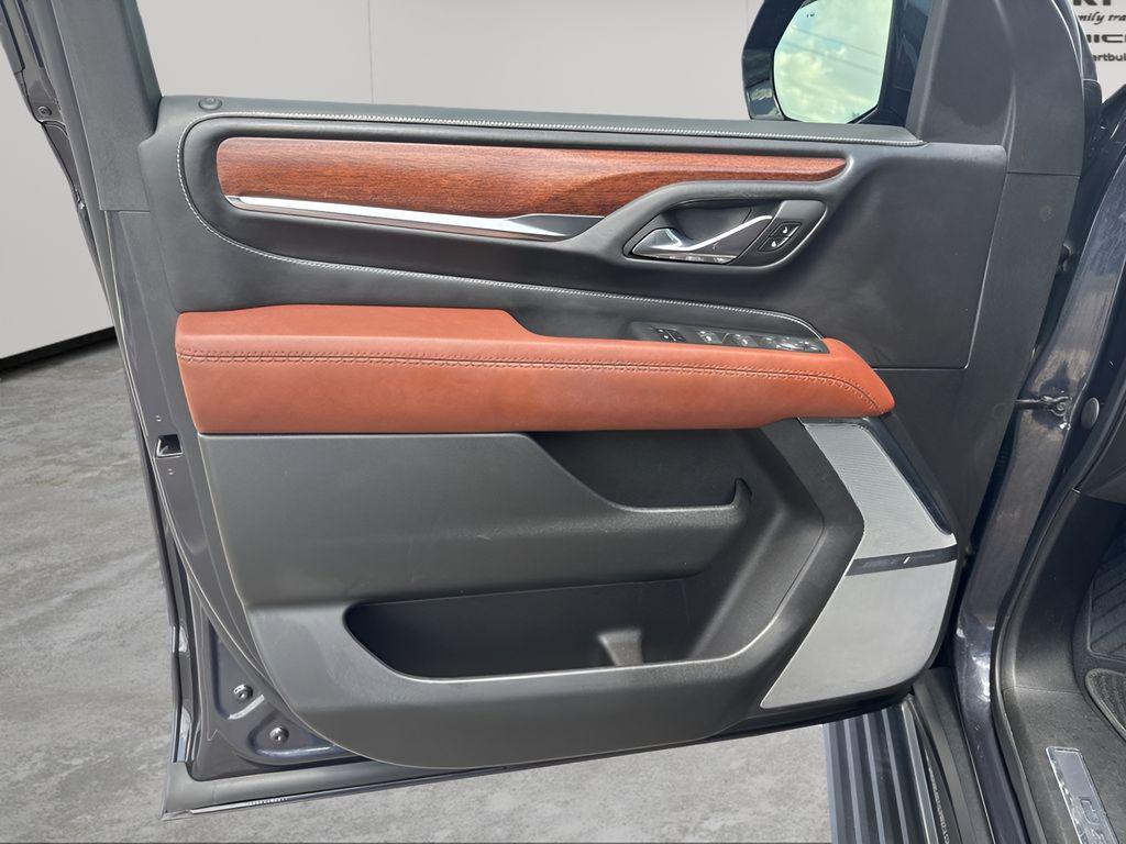 used 2023 GMC Yukon XL car, priced at $70,773