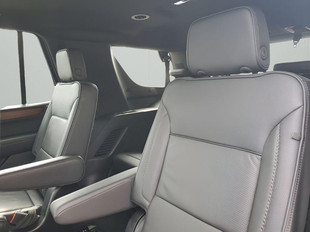 used 2025 GMC Yukon car, priced at $77,677