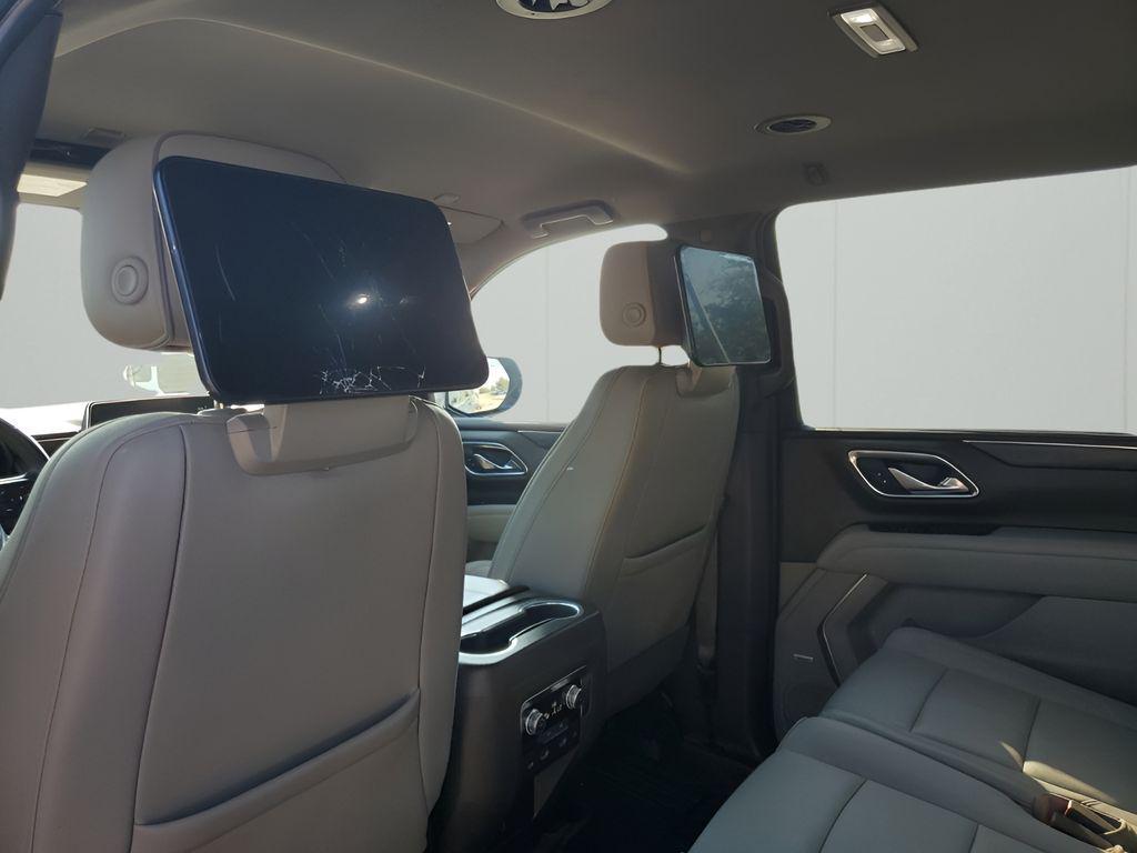 used 2021 GMC Yukon XL car, priced at $40,356