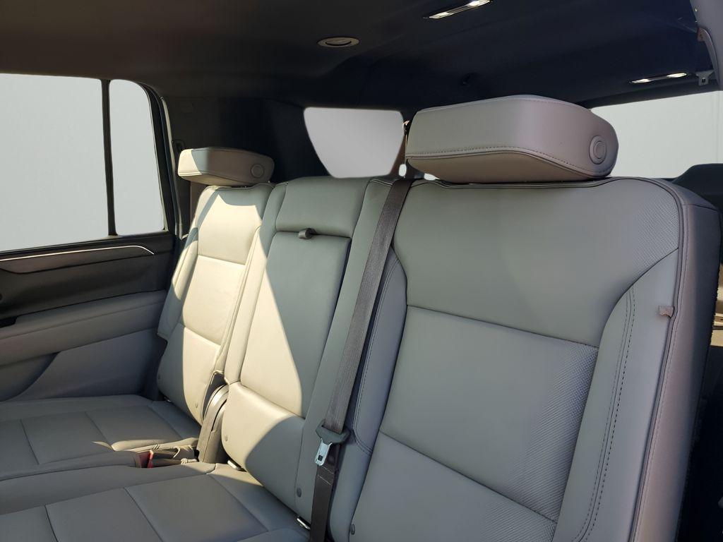 used 2021 GMC Yukon XL car, priced at $40,356