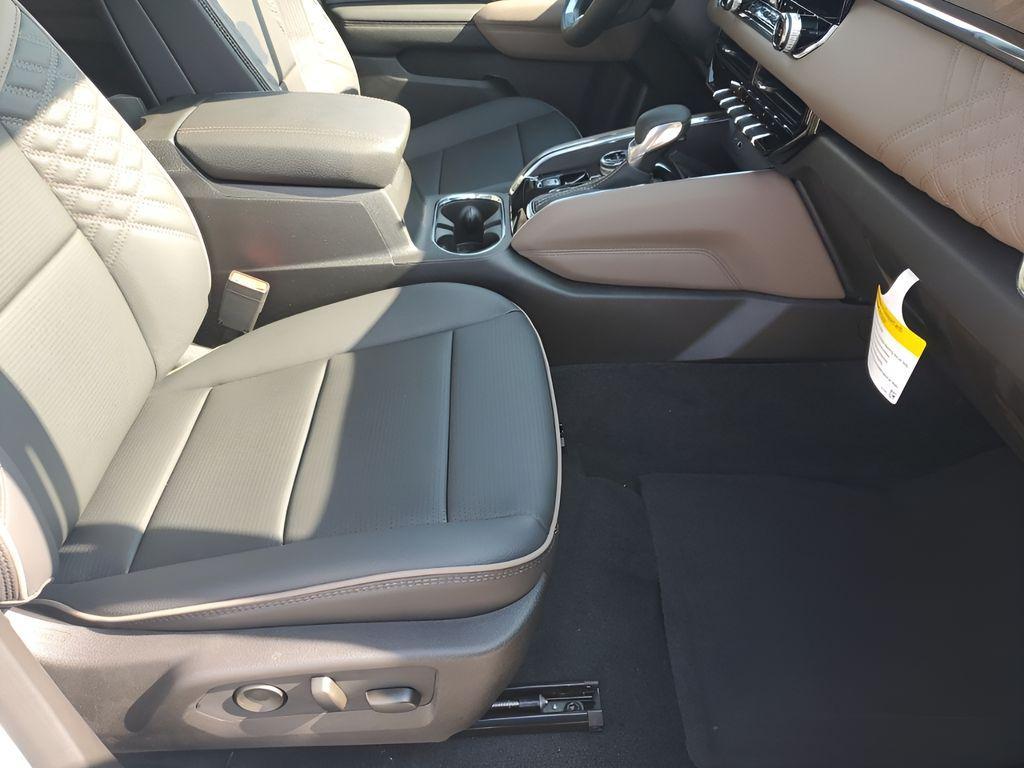 new 2025 GMC Canyon car, priced at $54,369