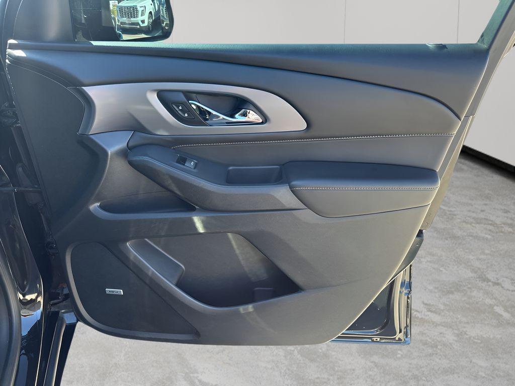 used 2018 Chevrolet Traverse car, priced at $15,137