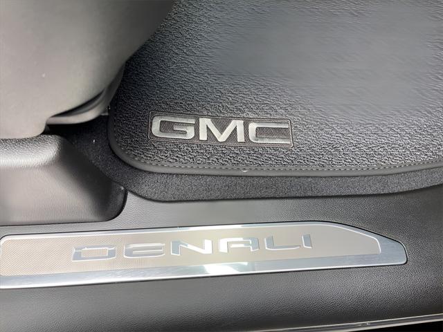 new 2025 GMC Sierra 1500 car, priced at $69,505