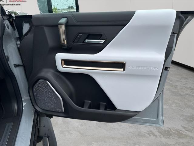 new 2025 GMC HUMMER EV Pickup car, priced at $88,014