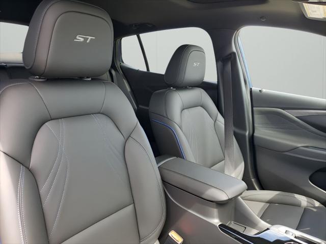 new 2025 Buick Envista car, priced at $28,869