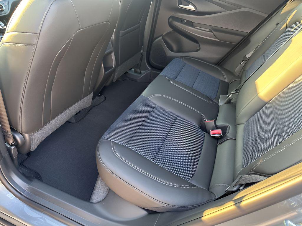 new 2025 Buick Envista car, priced at $24,679