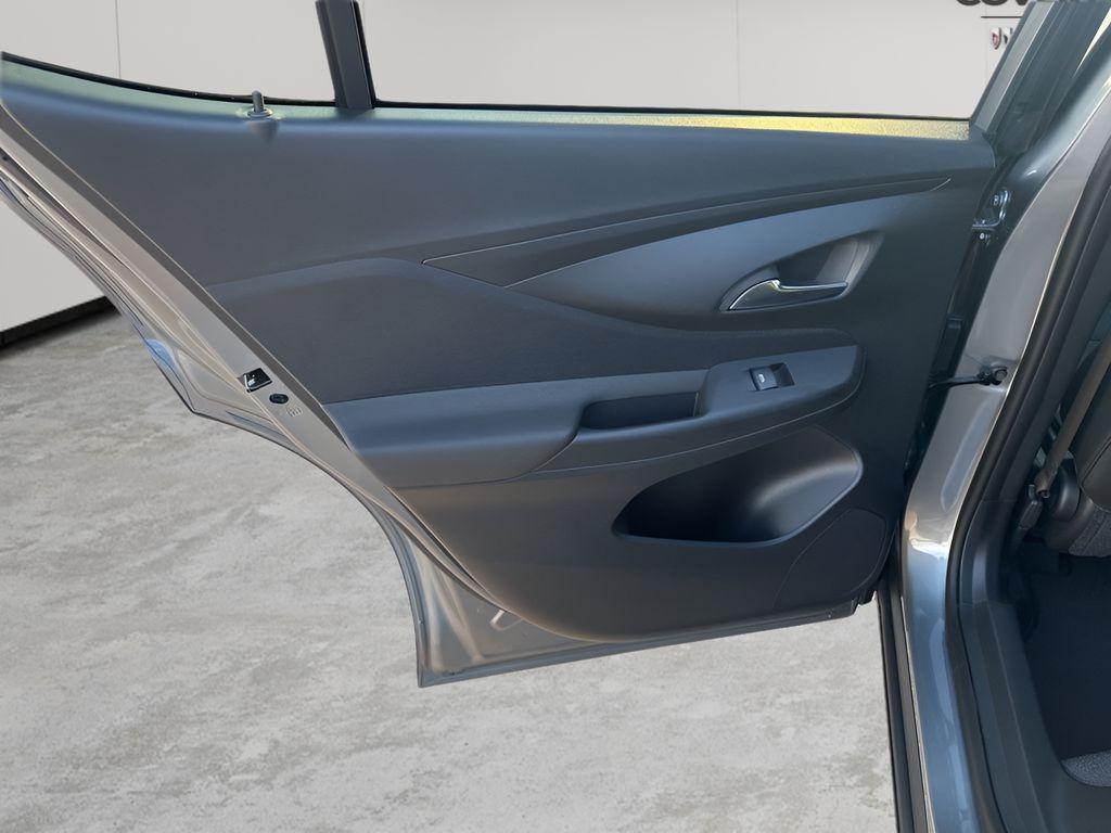 new 2025 Buick Envista car, priced at $24,679