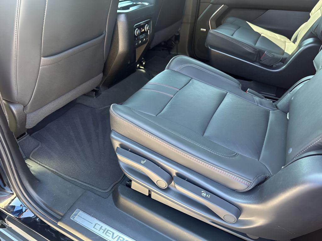 used 2022 Chevrolet Suburban car, priced at $59,994