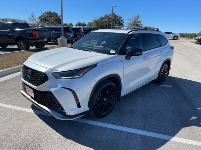 used 2023 Toyota Highlander car, priced at $39,703