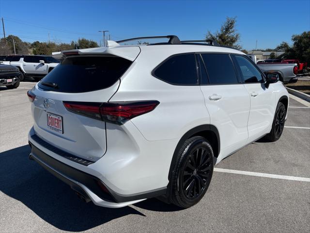 used 2023 Toyota Highlander car, priced at $39,703