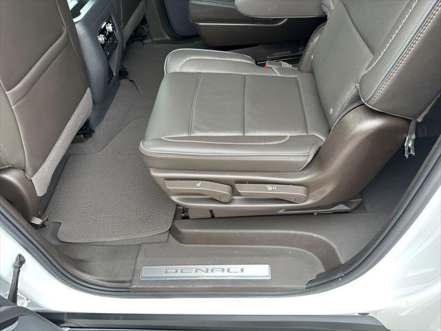 used 2022 GMC Yukon XL car, priced at $55,696