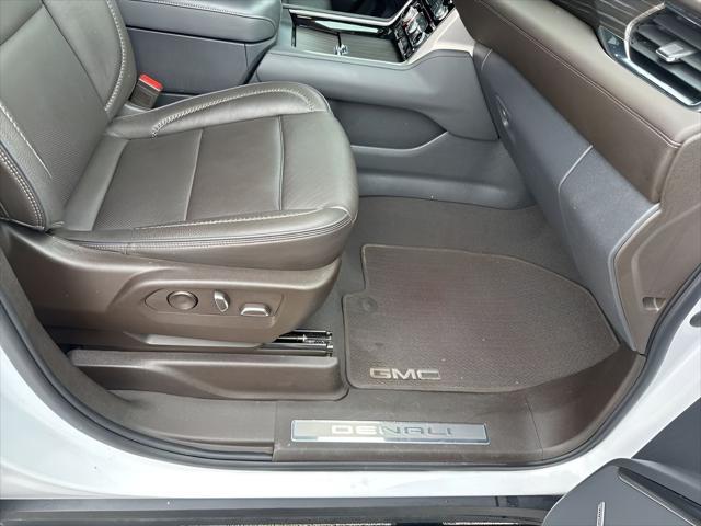 used 2022 GMC Yukon XL car, priced at $55,696