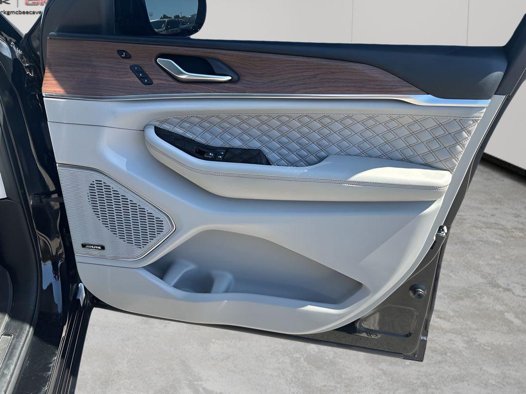 used 2021 Jeep Grand Cherokee L car, priced at $31,943