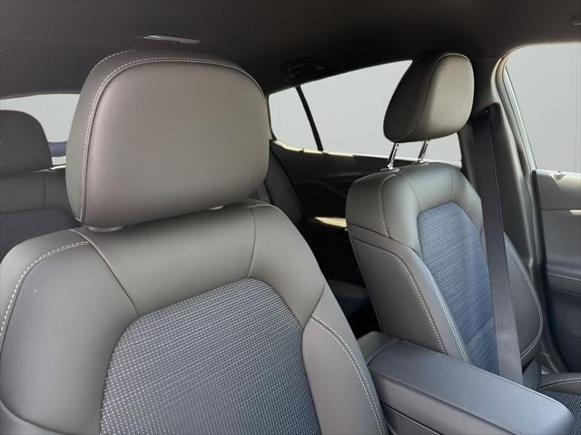 new 2025 Buick Envista car, priced at $28,174